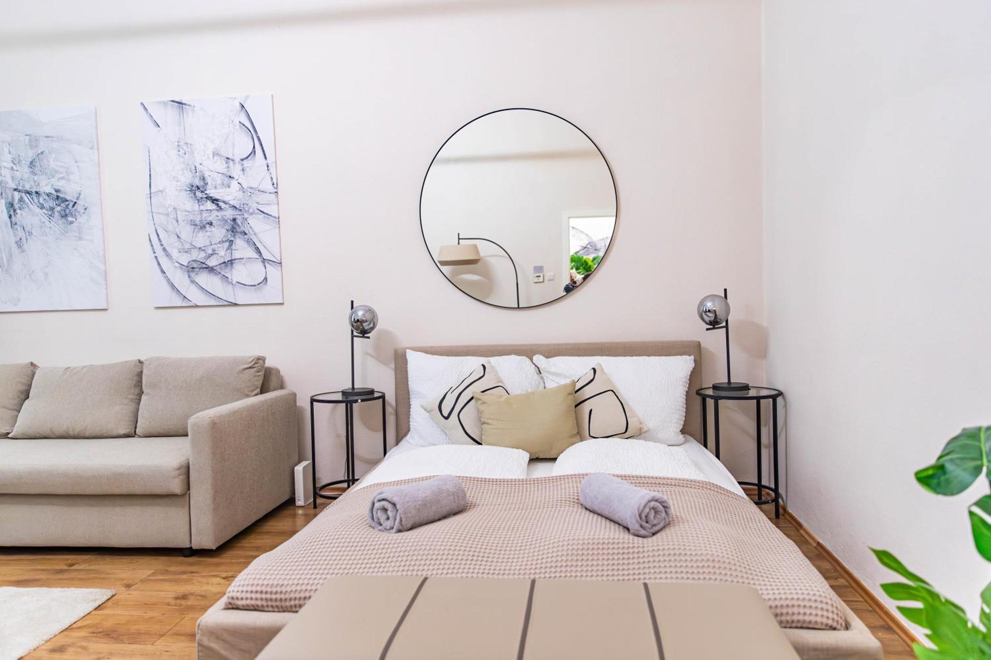 Stylish Apartment, Next To Schloss Belvedere Vienna Exterior photo